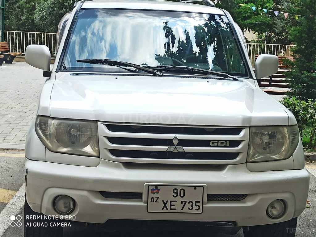 Mitsubishi Pajero io