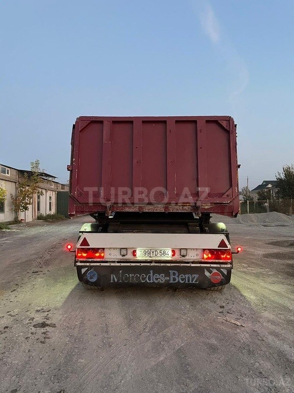 Mercedes Actros 1844