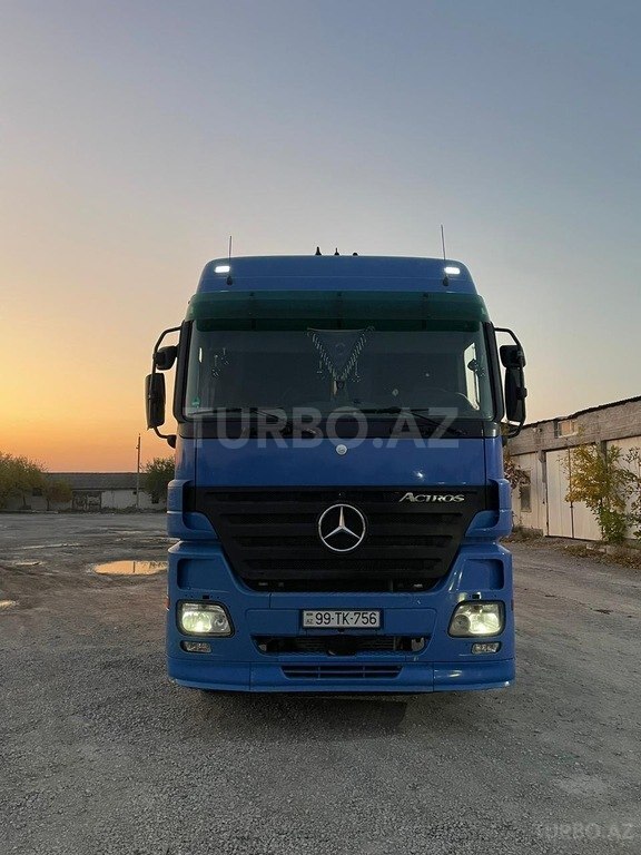 Mercedes Actros 1844