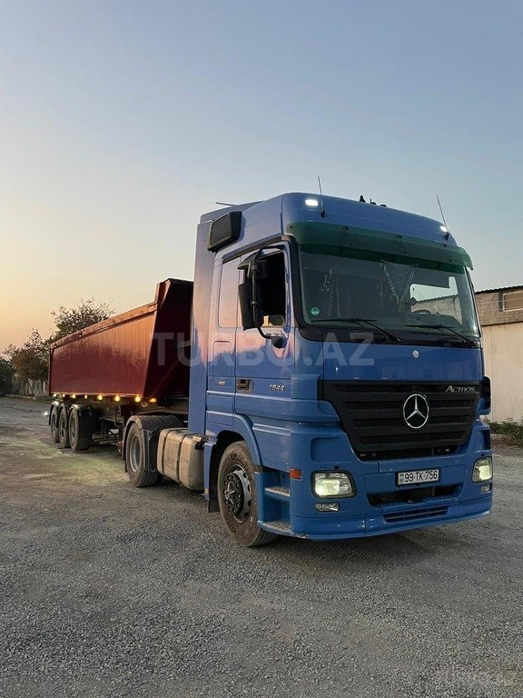 Mercedes Actros 1844