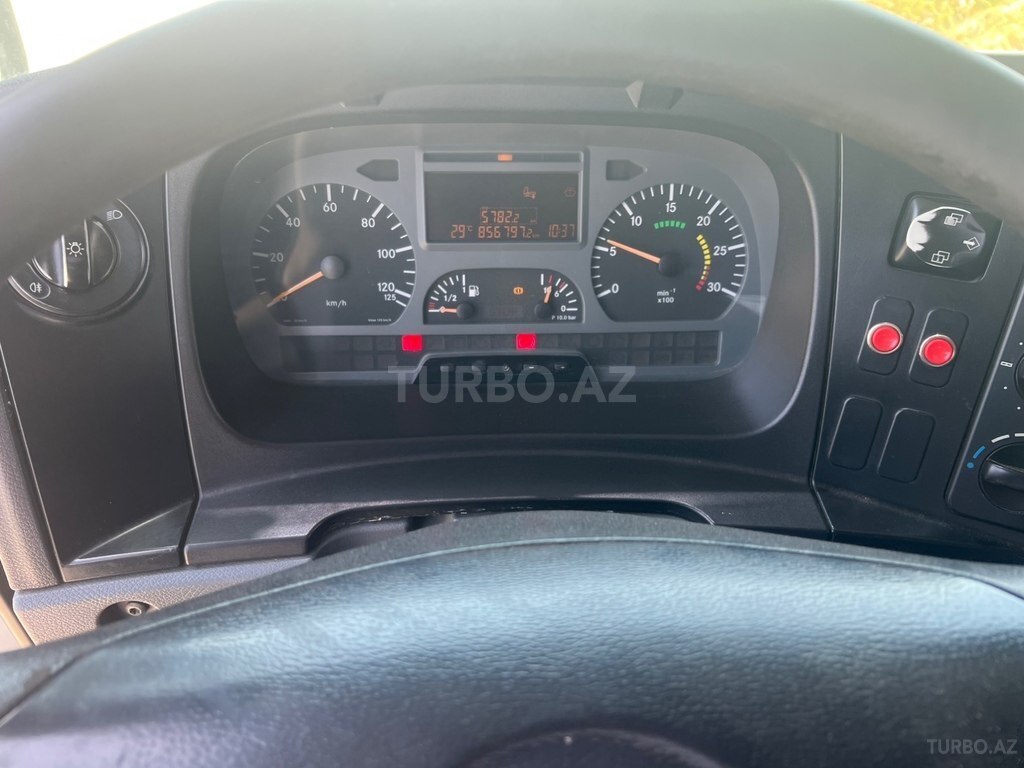 Mercedes Atego 1018