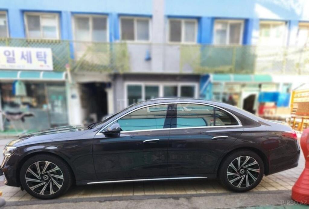 Mercedes E 300 4MATIC