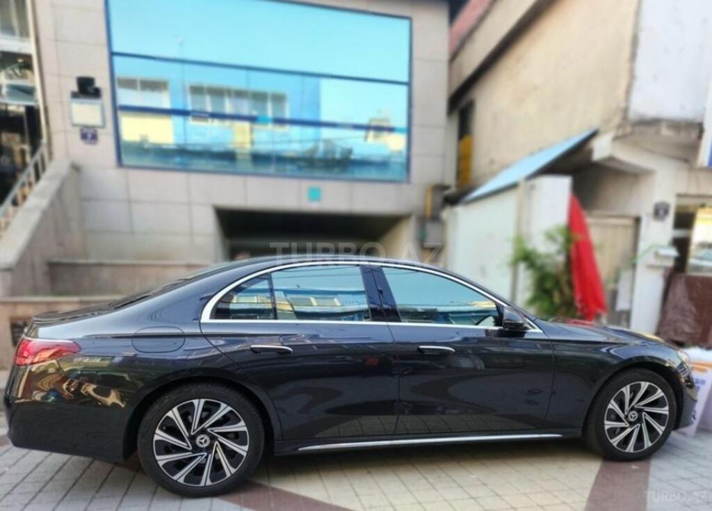 Mercedes E 300 4MATIC