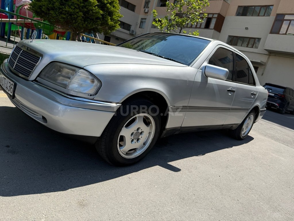 Mercedes C 180