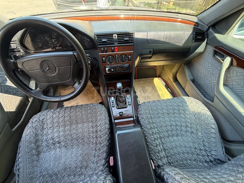 Mercedes C 180