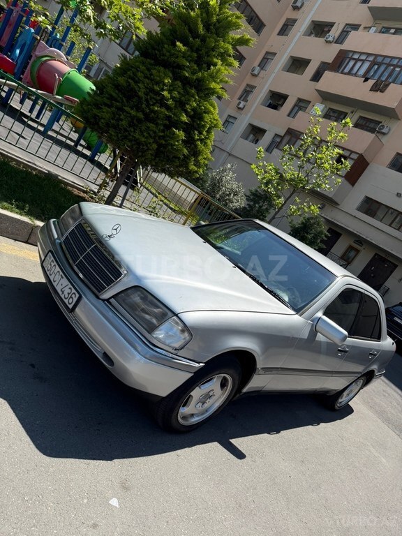 Mercedes C 180