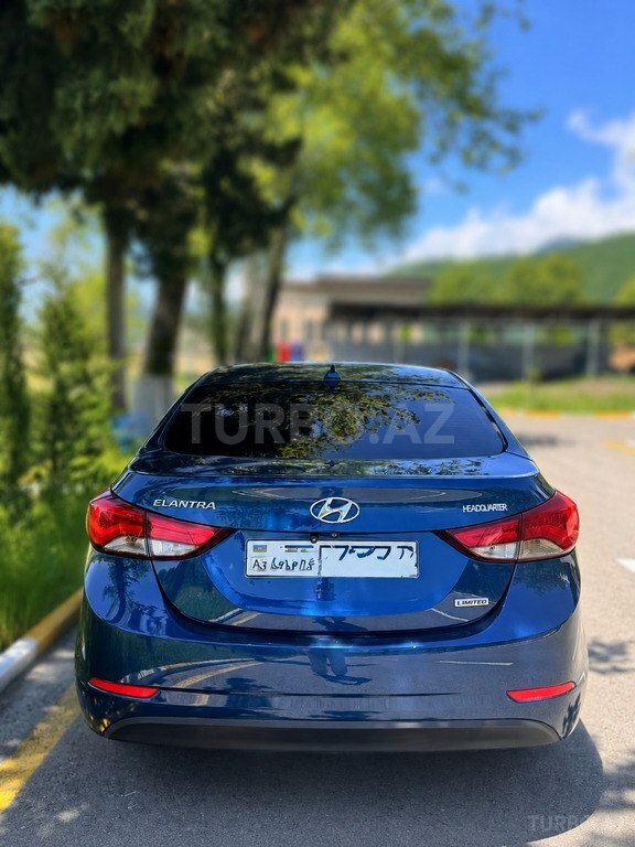 Hyundai Elantra