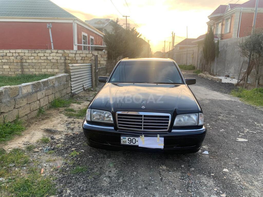 Mercedes C 200