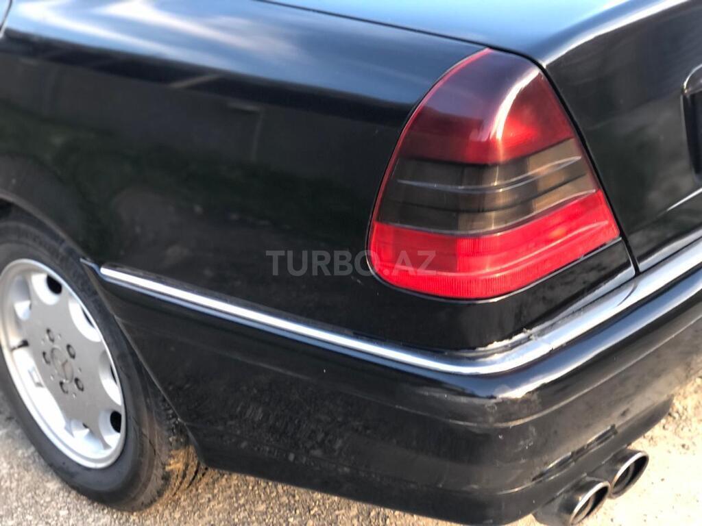 Mercedes C 200