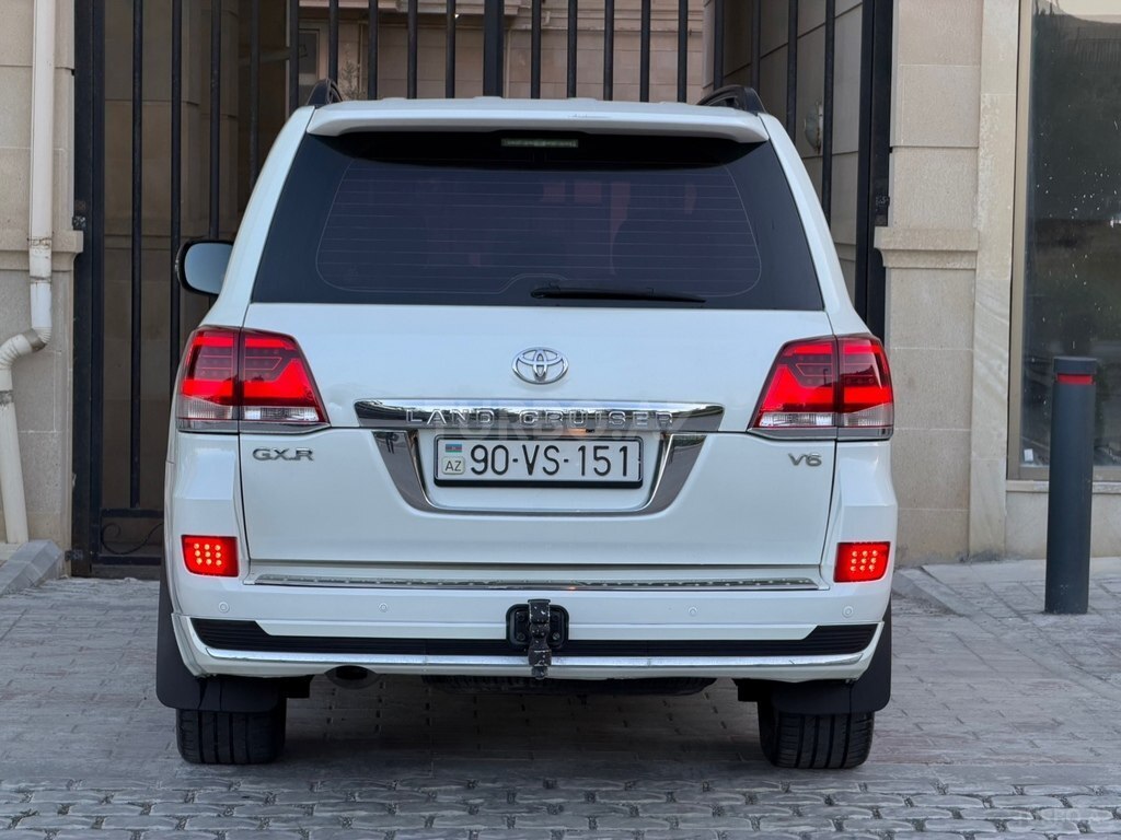 Toyota Land Cruiser