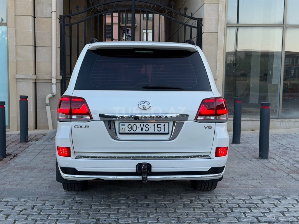 Toyota Land Cruiser