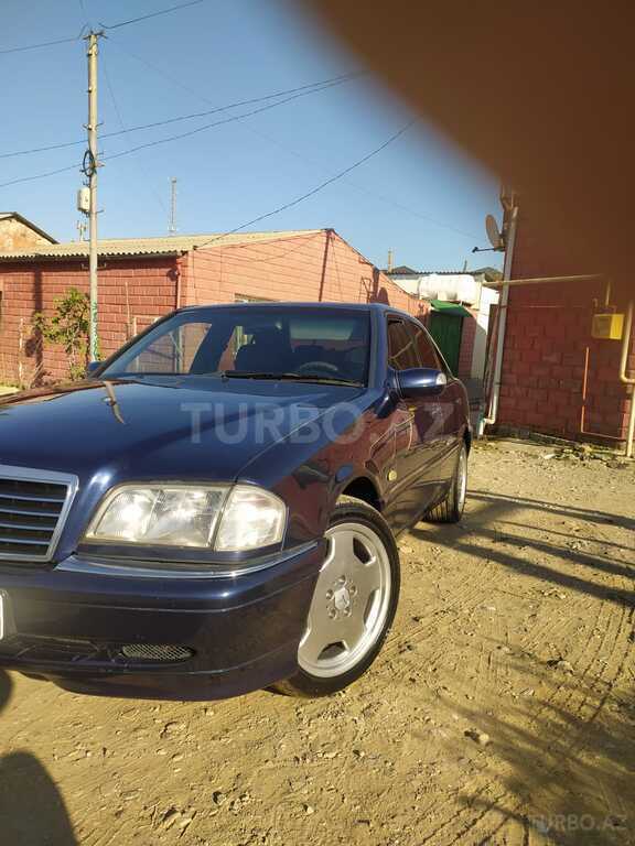 Mercedes C 180