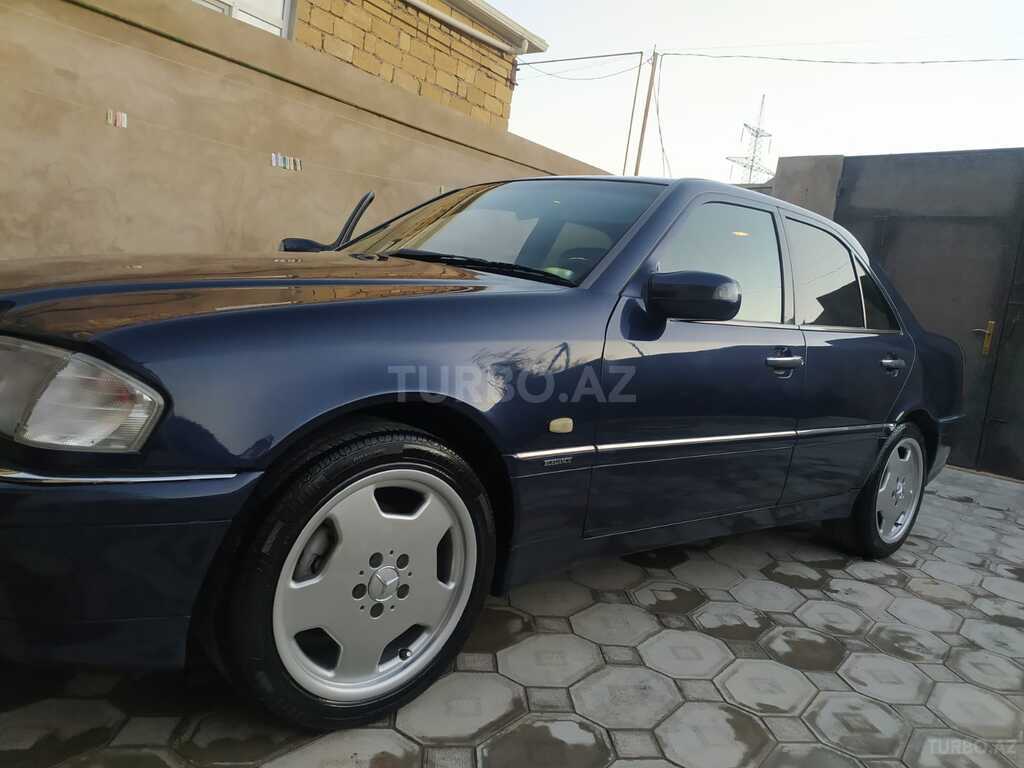 Mercedes C 180