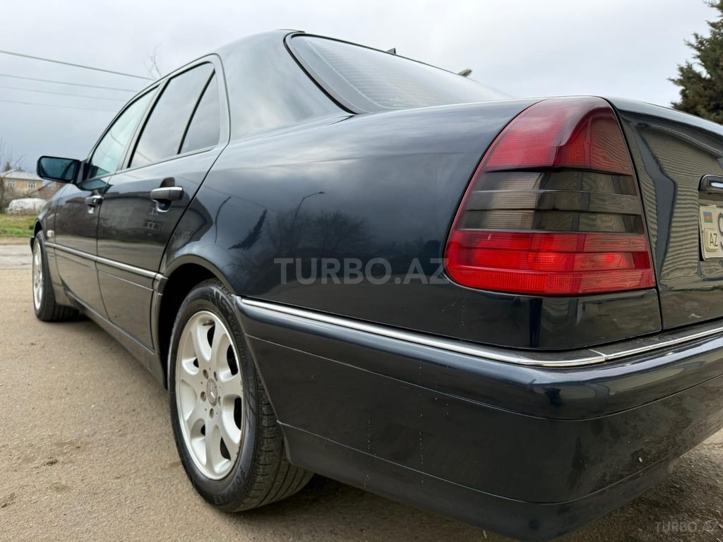 Mercedes C 180
