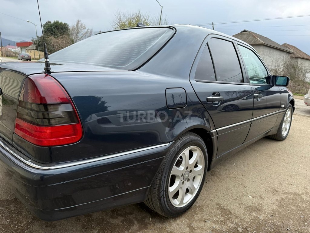 Mercedes C 180