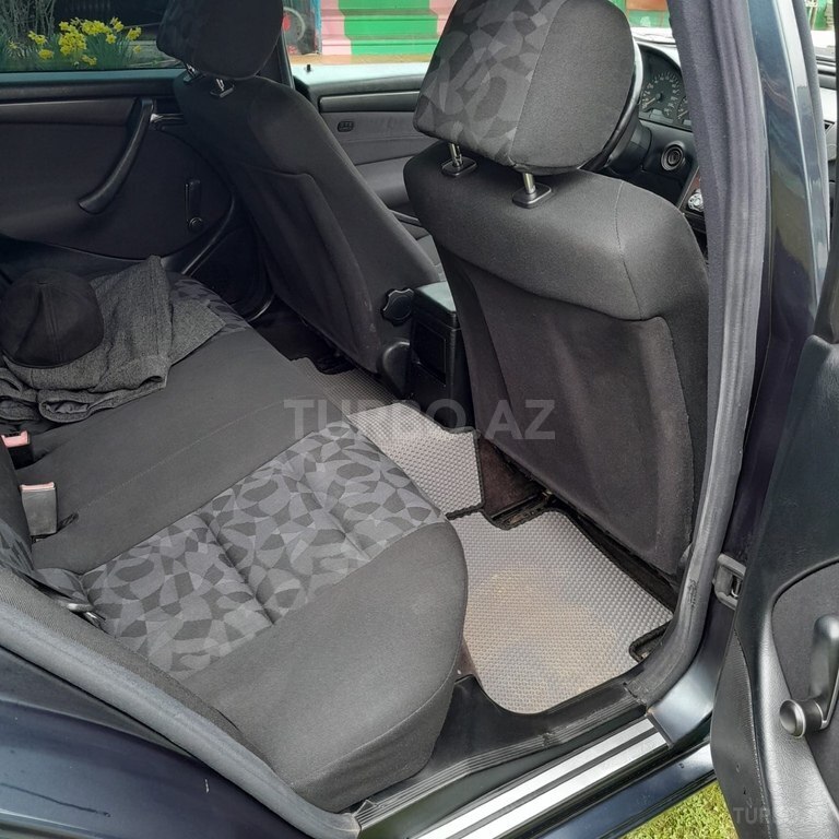 Mercedes C 180