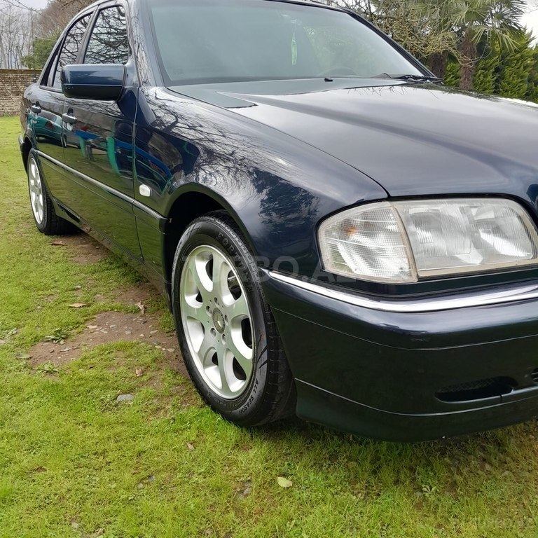 Mercedes C 180