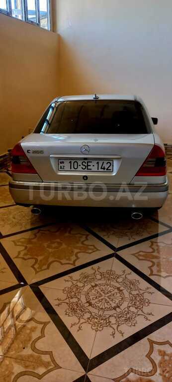 Mercedes C 180