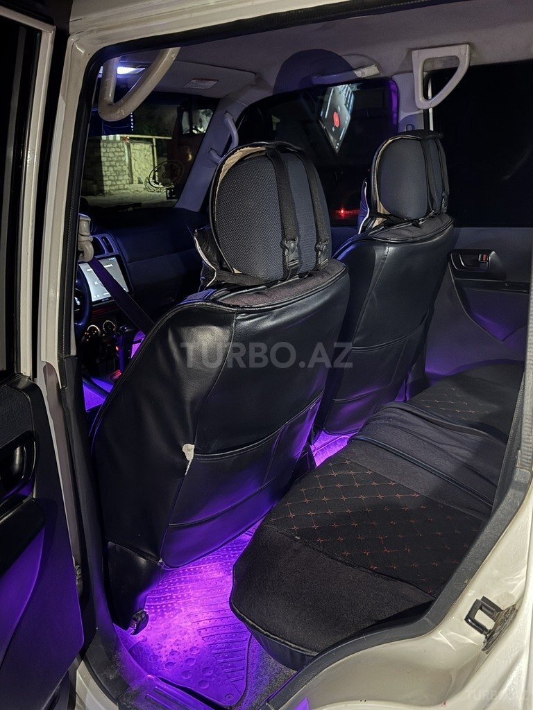Mitsubishi Pajero io