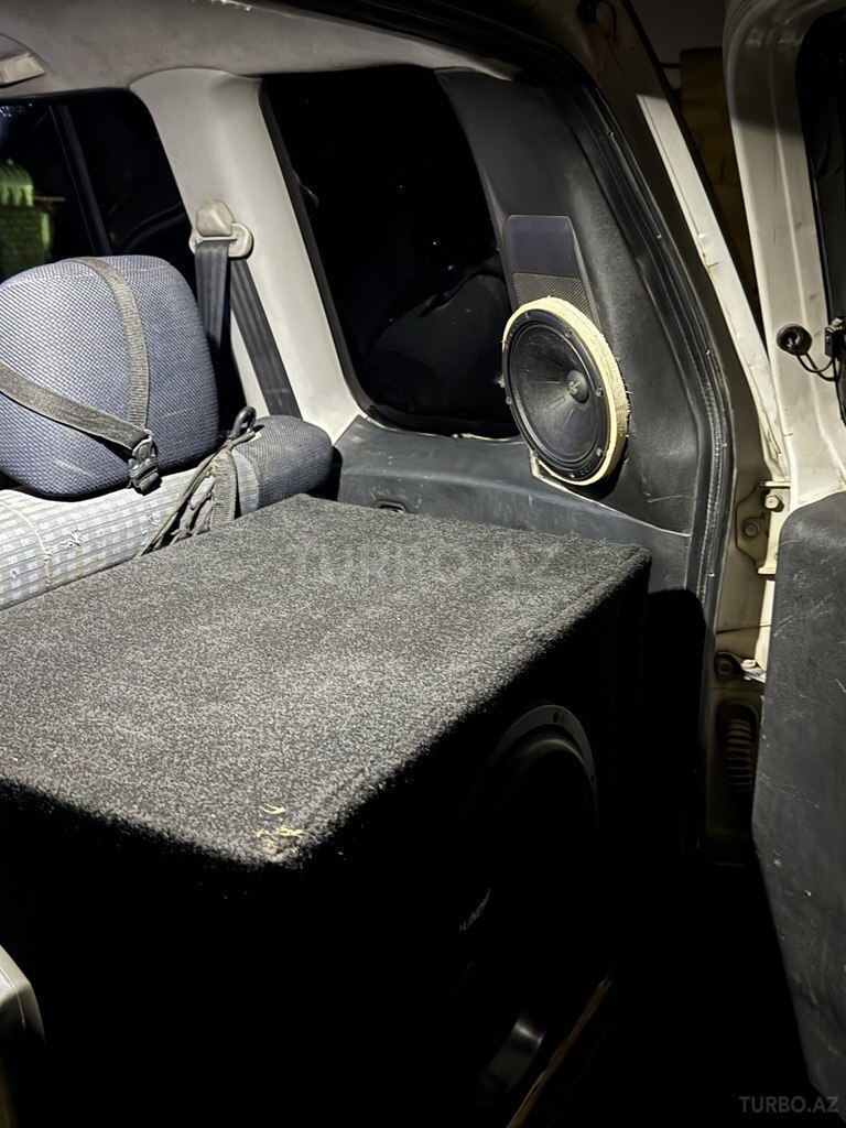 Mitsubishi Pajero io