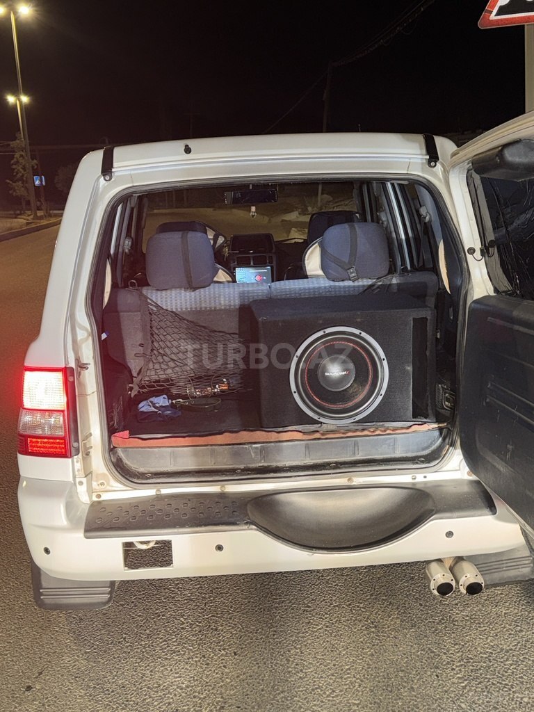 Mitsubishi Pajero io