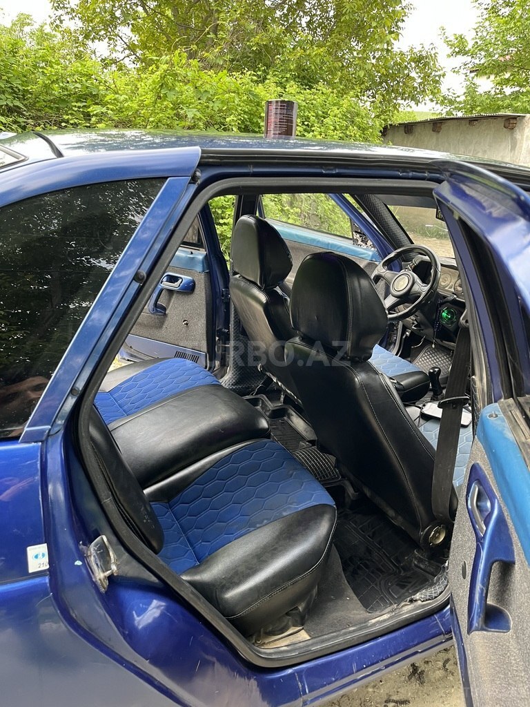 LADA (VAZ) 2112