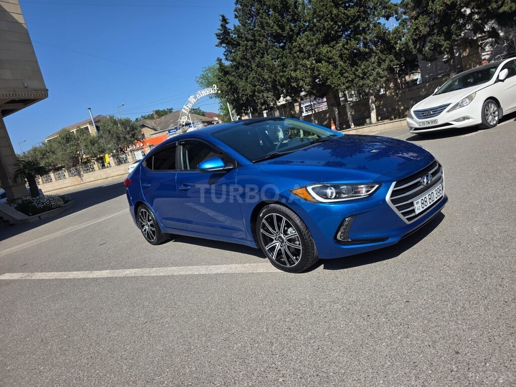 Hyundai Elantra