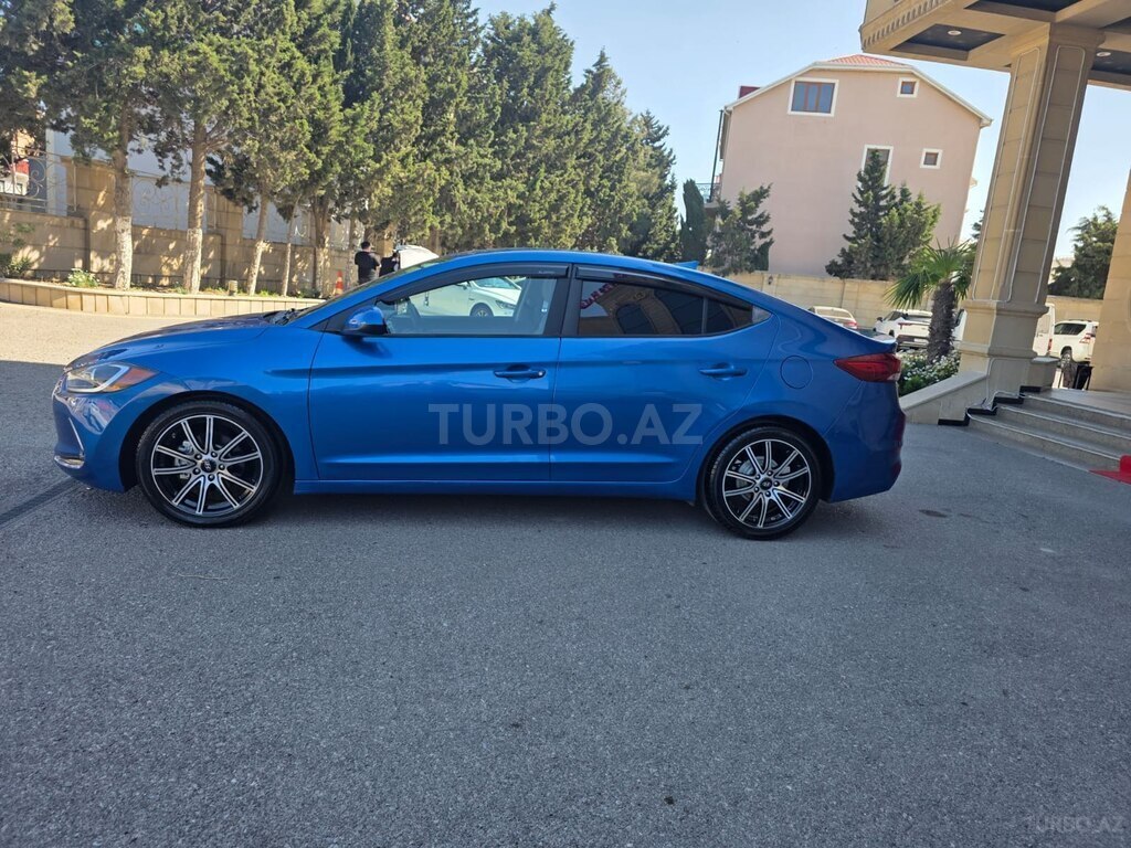 Hyundai Elantra