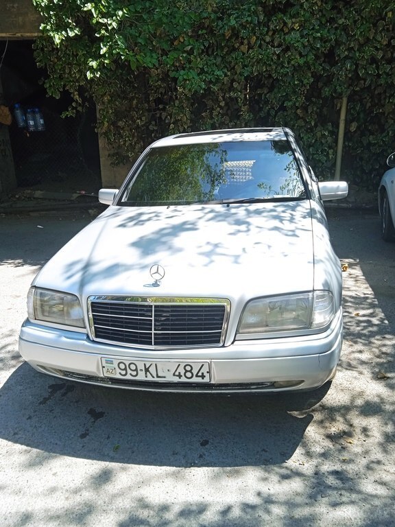 Mercedes C 180