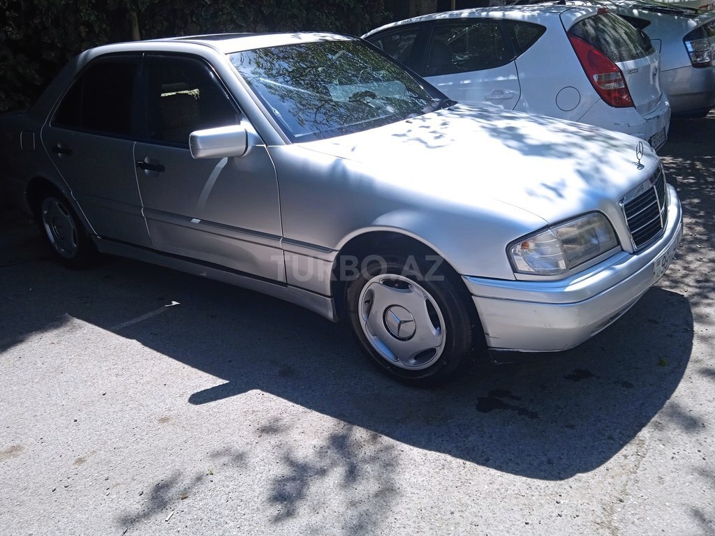 Mercedes C 180