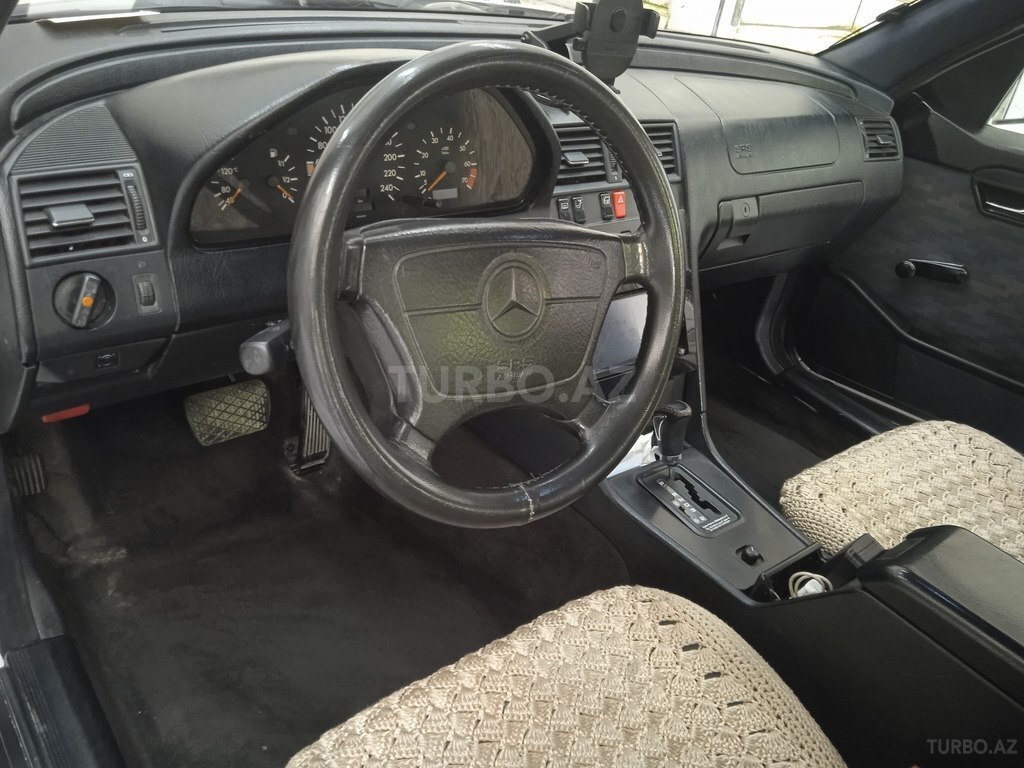 Mercedes C 180
