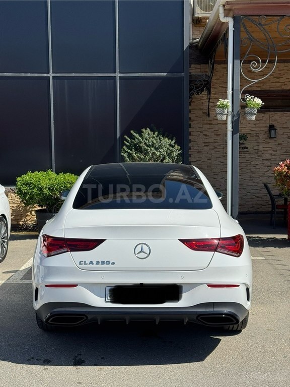 Mercedes CLA 250 e