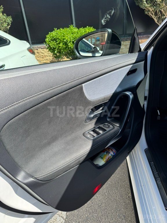 Mercedes CLA 250 e