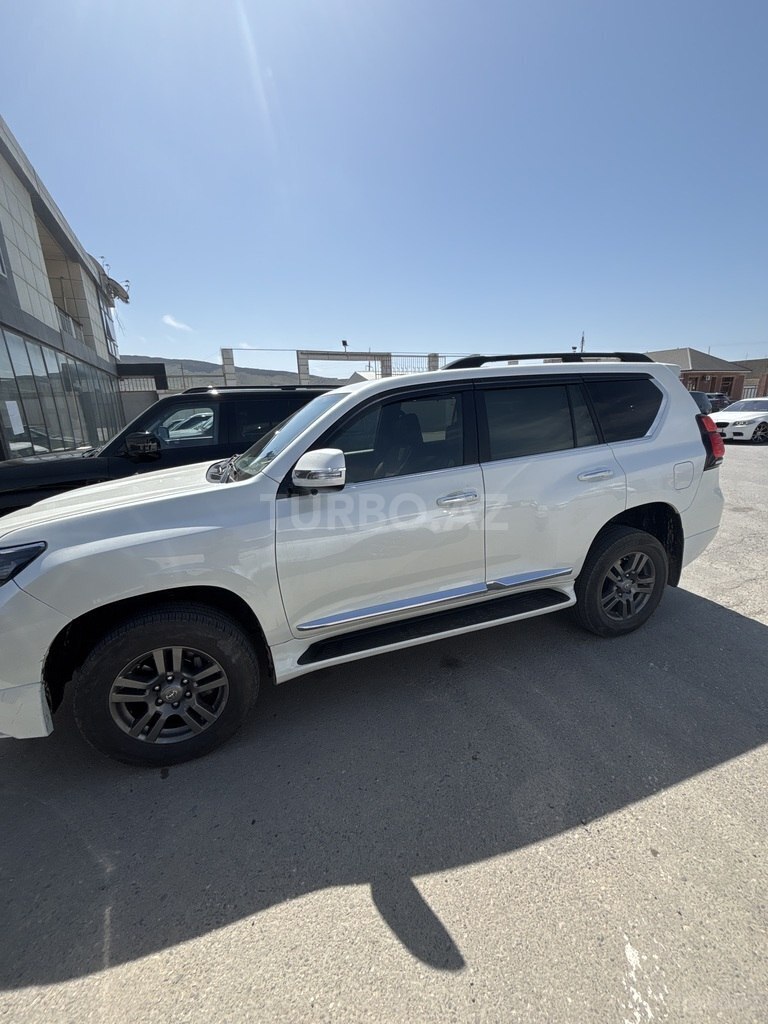 Toyota Land Cruiser Prado