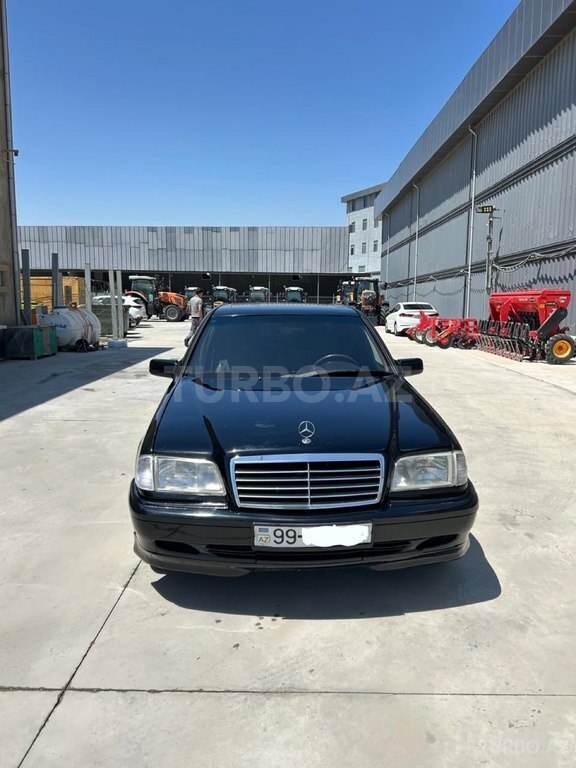 Mercedes C 180