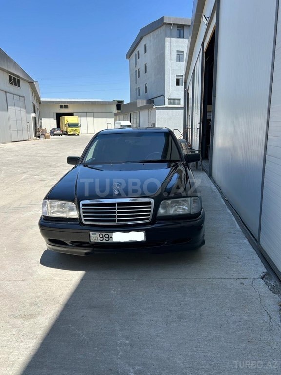 Mercedes C 180