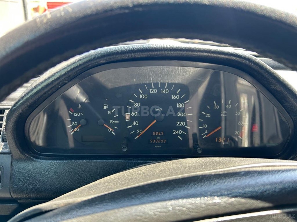 Mercedes C 180