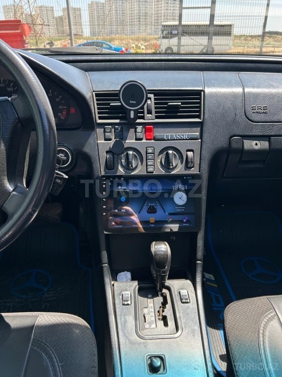 Mercedes C 180