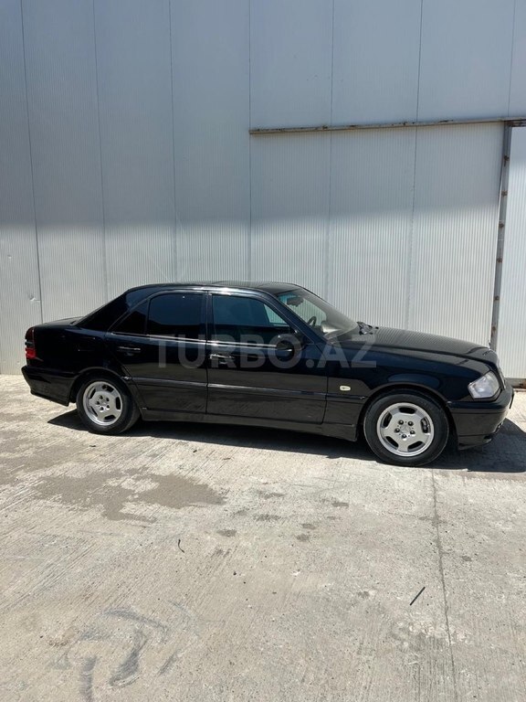 Mercedes C 180
