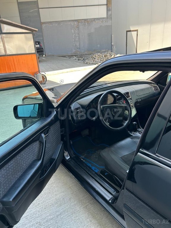 Mercedes C 180