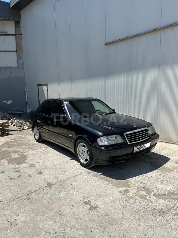 Mercedes C 180