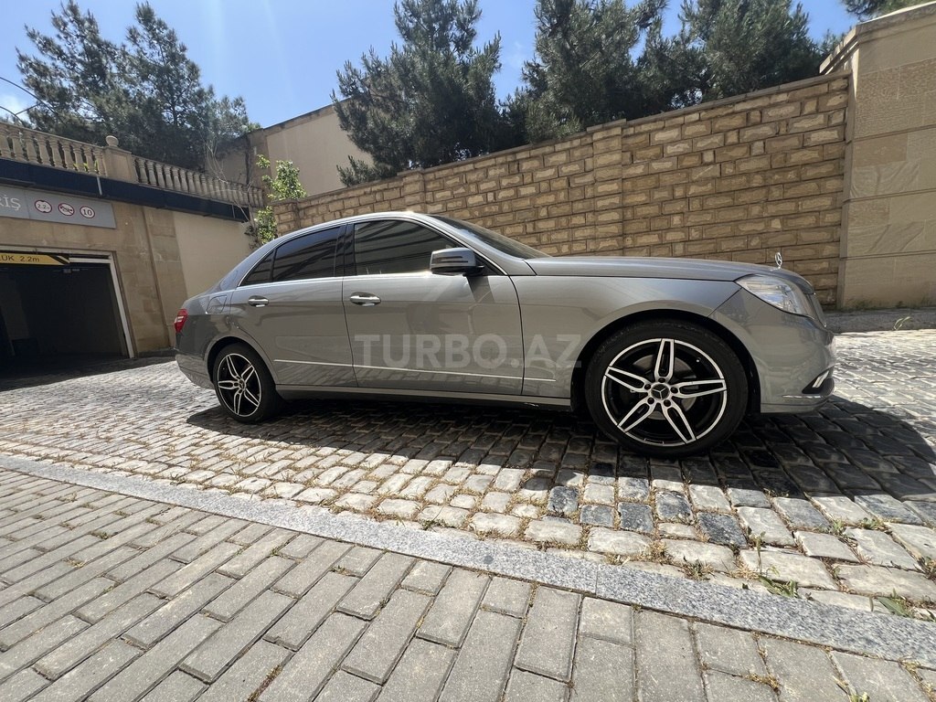 Mercedes E 350 4MATIC