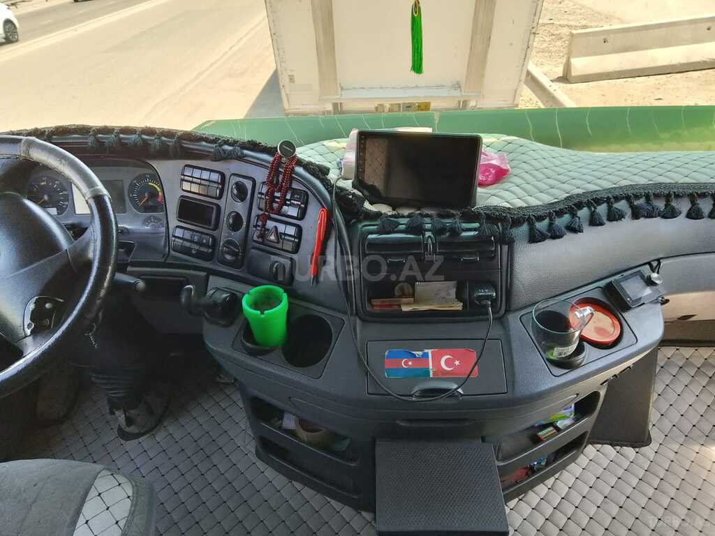 Mercedes Actros 2540