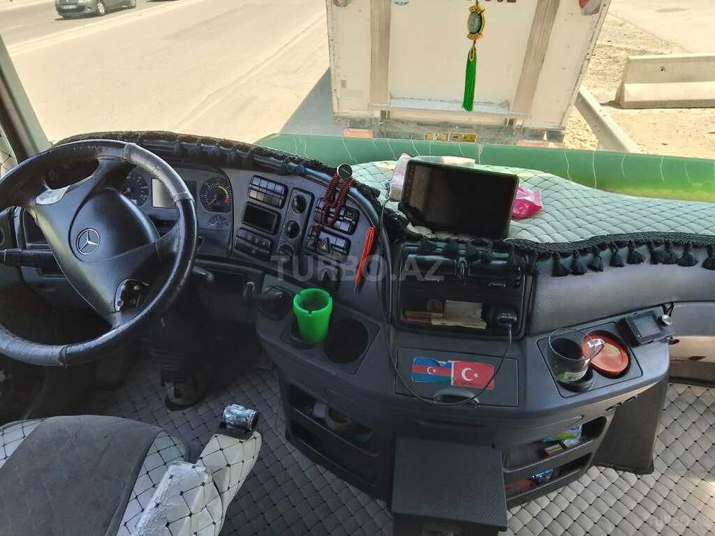 Mercedes Actros 2540