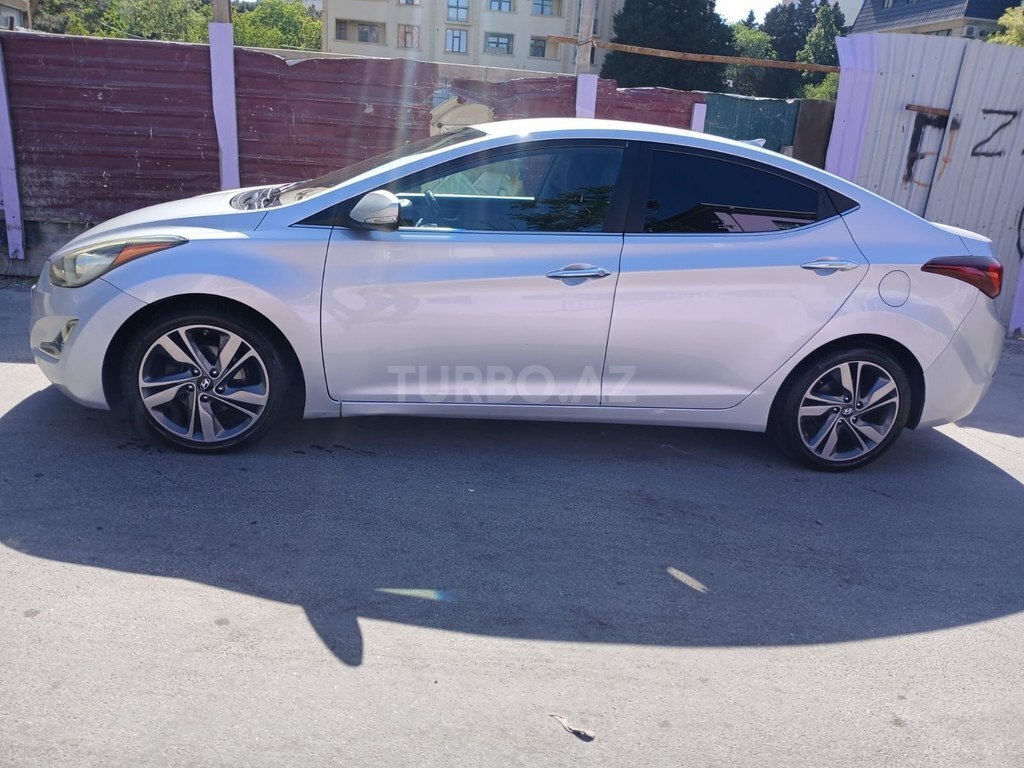 Hyundai Elantra