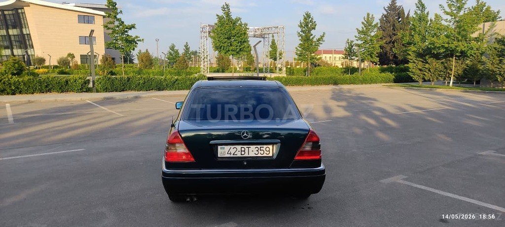 Mercedes C 230