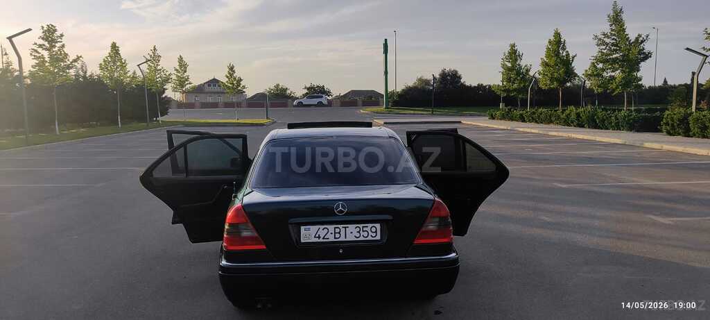 Mercedes C 230