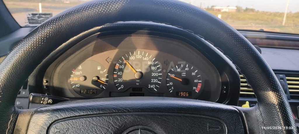 Mercedes C 230