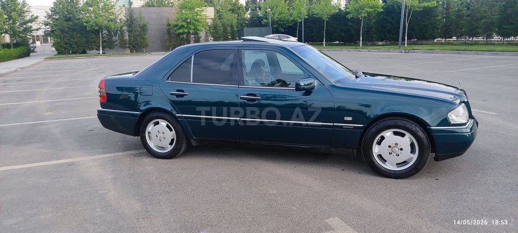 Mercedes C 230
