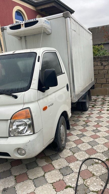 Hyundai H 100